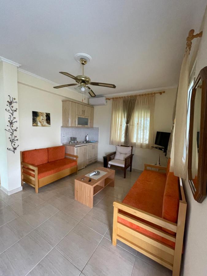 Villa Seaside House à Karianí Extérieur photo