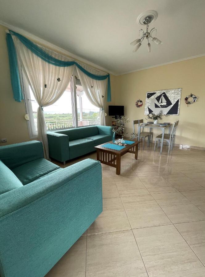Villa Seaside House à Karianí Extérieur photo