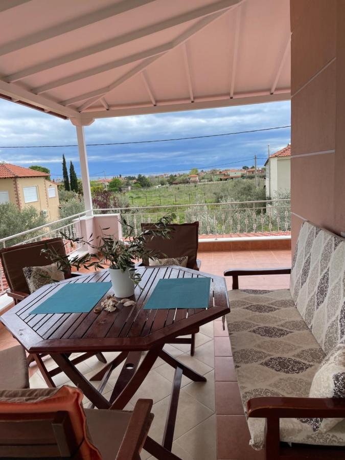 Villa Seaside House à Karianí Extérieur photo