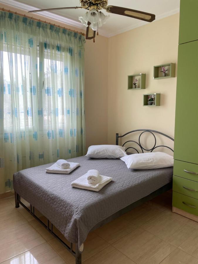 Villa Seaside House à Karianí Extérieur photo